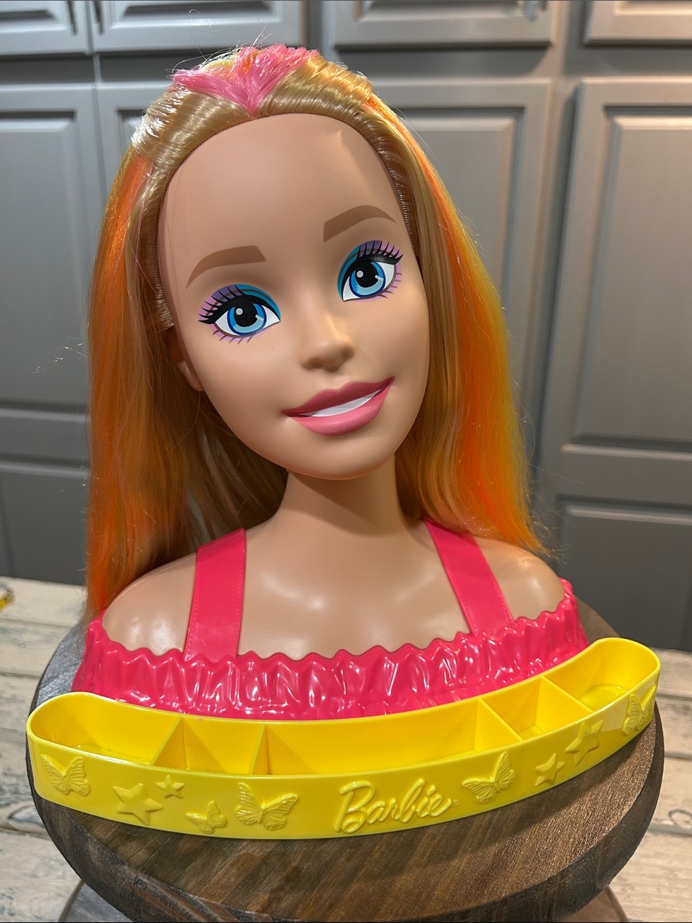 Mattel Barbie Styling Head with Blonde/Rainbow Hair, Pink Straps and Yellow Tray